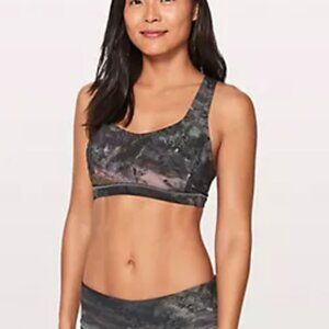 Lululemon Free to Be Serene Bra